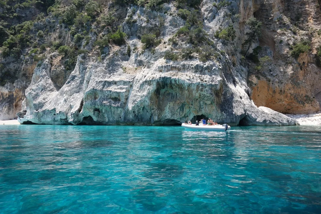 Dagstur till Capri från Neapel — komplett guide 2026