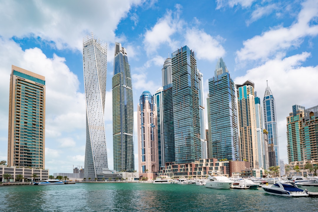 Dubai Marina 2026 — Skyskrapor, hamn och strandliv