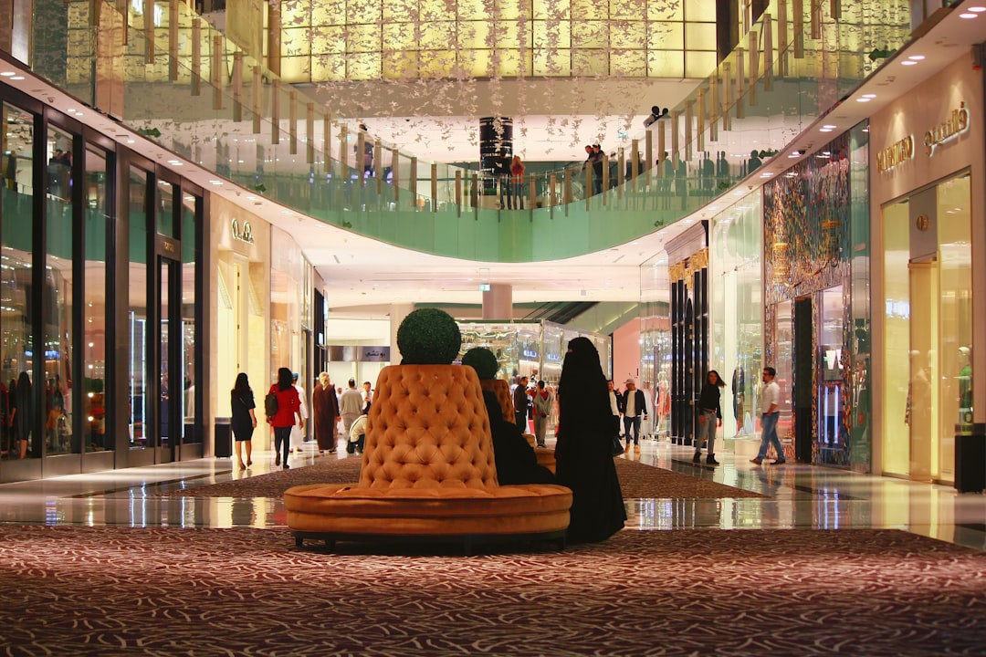 Shopping i Dubai 2026 — Mall of the Emirates, Dubai Mall och souker