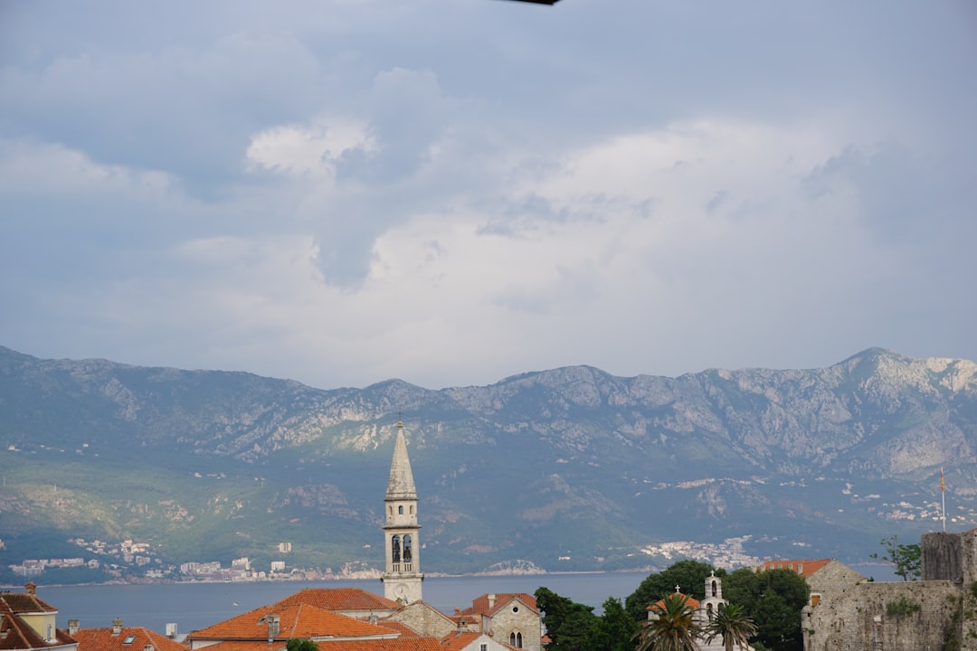 Flyg till Montenegro 2026: Direktflyg, priser och bästa rutterna
