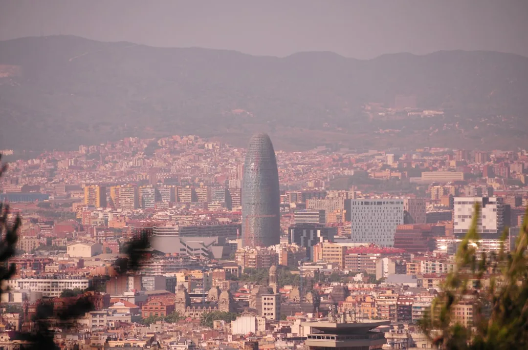 Flyg till Barcelona — Billiga flygbiljetter och tips 2026