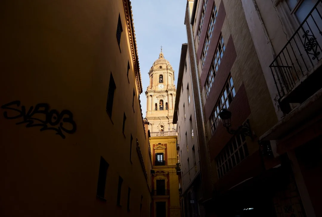 Flyg till Malaga — Billiga flygbiljetter, direktflyg och tips 2026