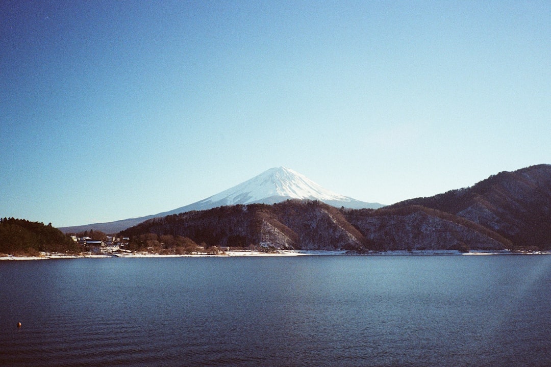 Guide till Hakone 2026 — Onsen med utsikt över Fuji