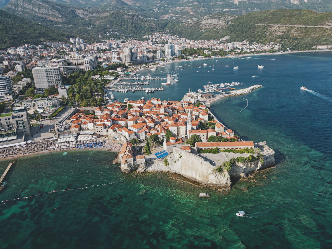 Hotell i Budva: Bästa boendet för alla budgetar 2026