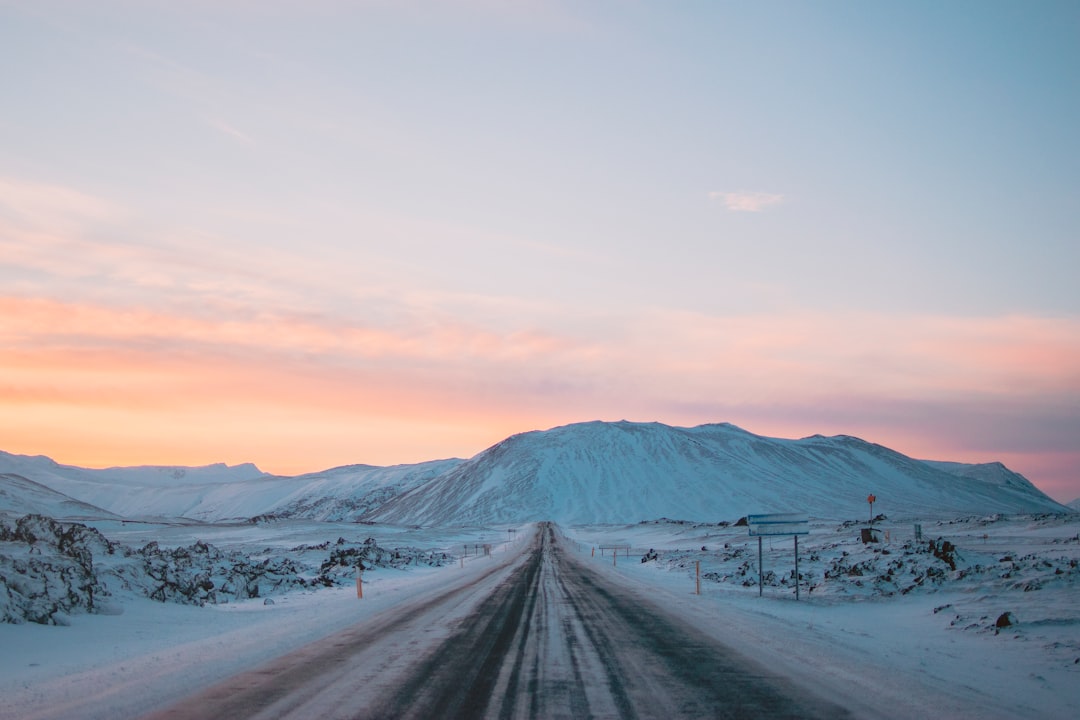 Island på sommaren eller vintern? Så väljer du