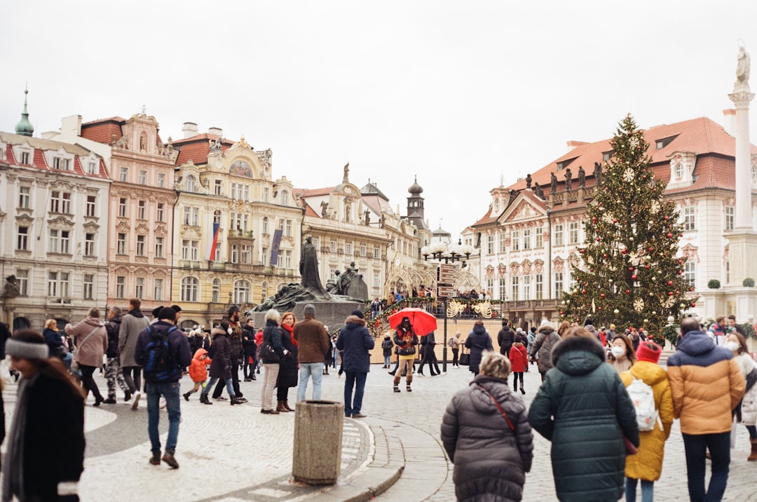 Julmarknad i Prag 2026 — Gamla stans torg, svařák och trdelník