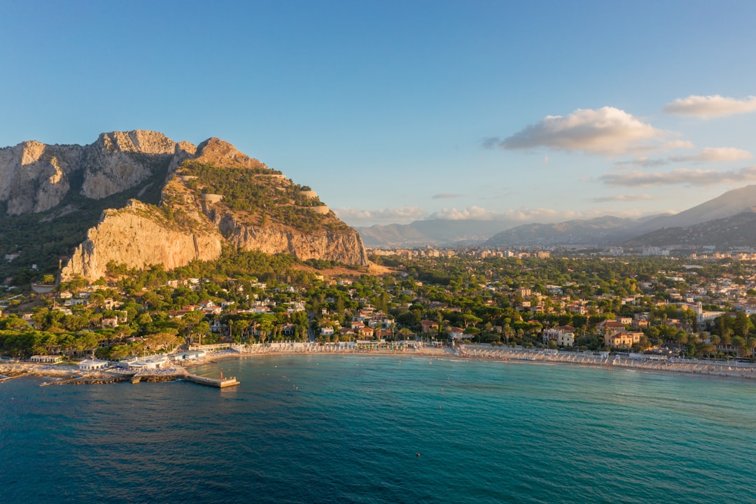 Mondello 2026 — Palermos egen Karibien-strand
