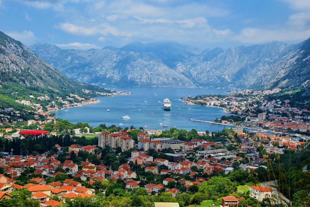 Väder i Montenegro: Bästa tiden att resa månad för månad