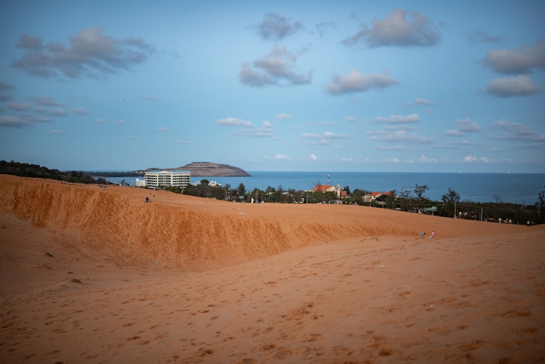 Mui Ne vs Nha Trang — Strandliv med olika vibbar
