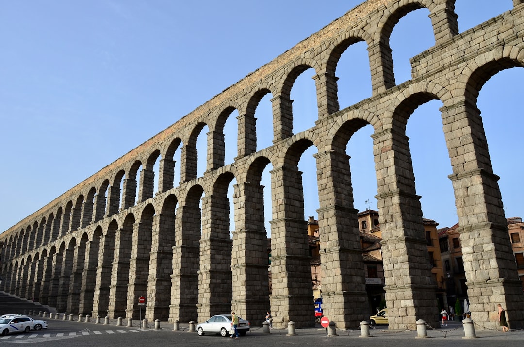 Dagstur till Segovia från Madrid — Akvedukten och slottet