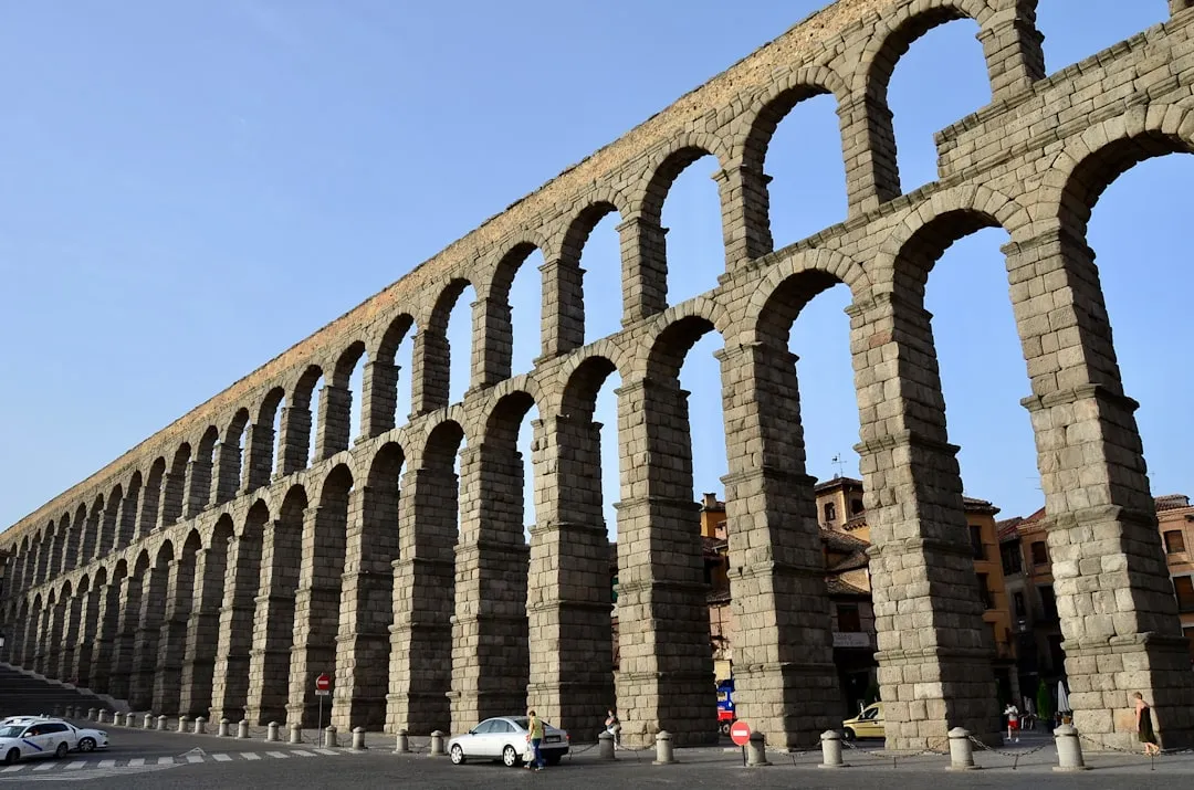 Dagstur till Segovia från Madrid — Akvedukten och slottet