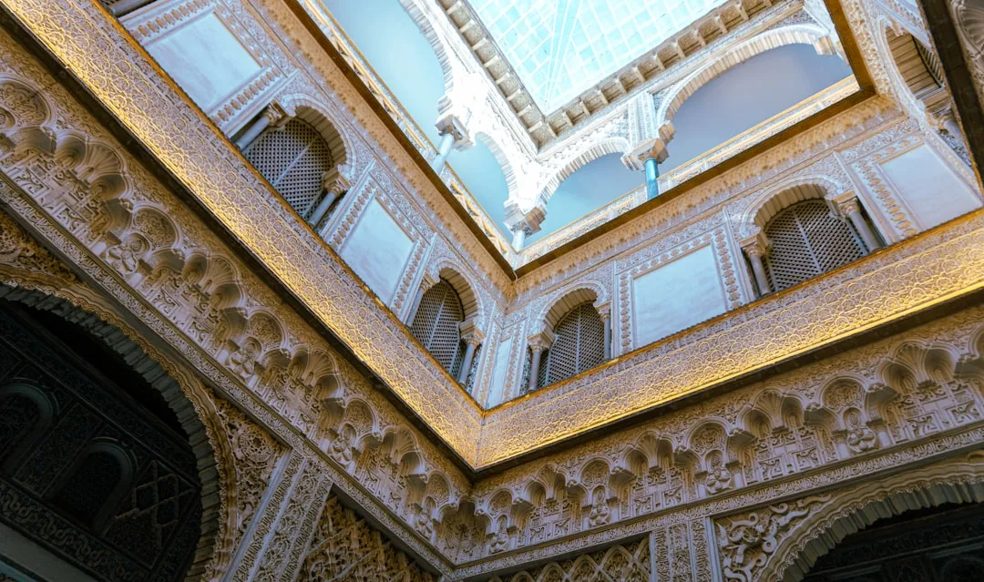 Sevillas bästa sevärdheter 2026 — Alkázar, katedralen och flamenco