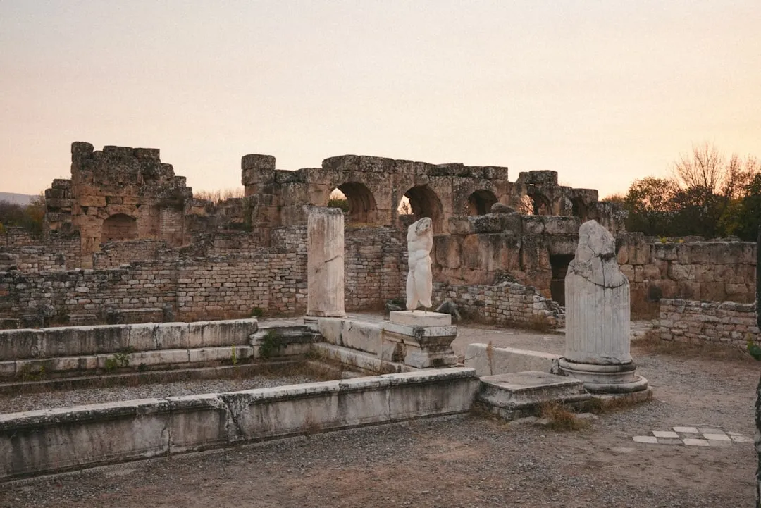 Sevärdheter i Side 2026 — Antika tempel och romersk teater