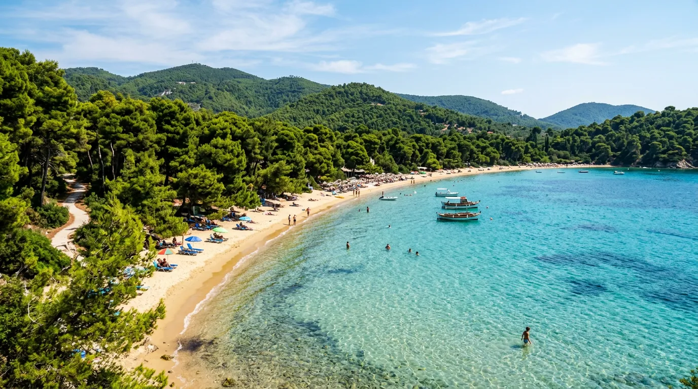 Guide till Skiathos 2026 — Stränder, natur och grekisk charm
