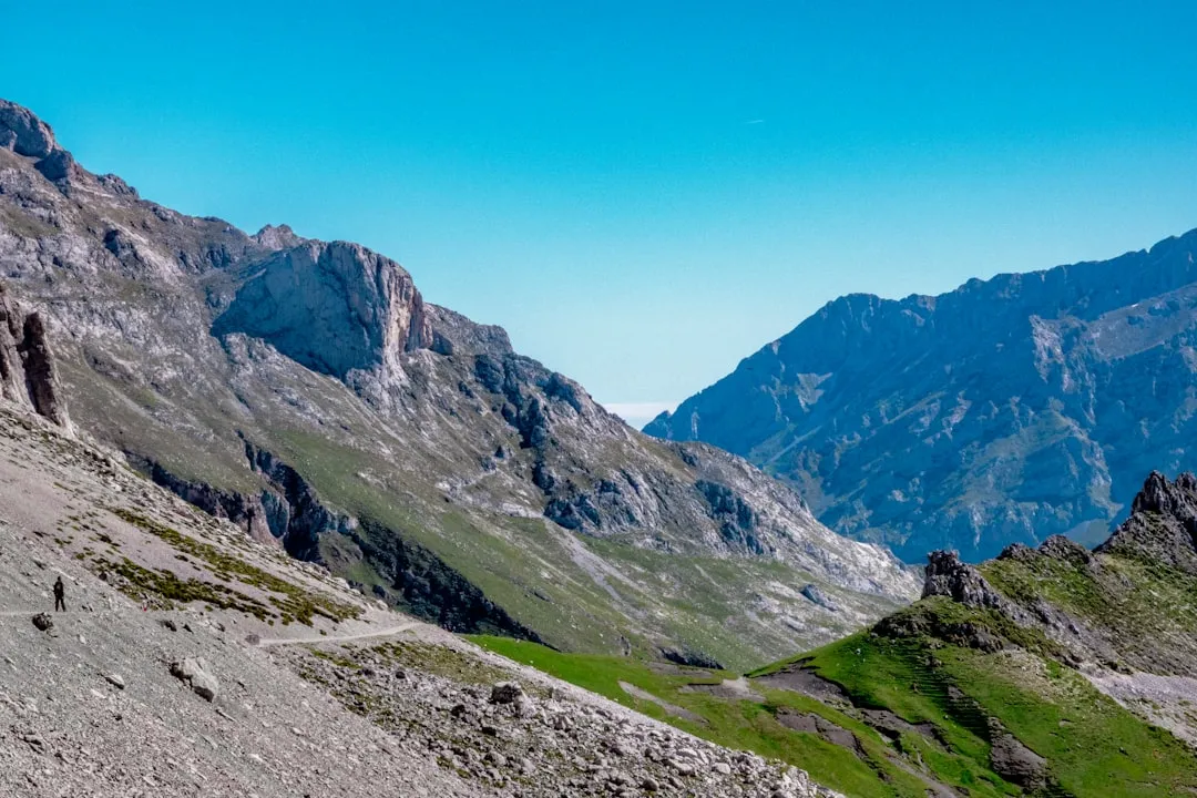 Vandring i Spanien 2026 — Bästa vandringslederna och destinationerna