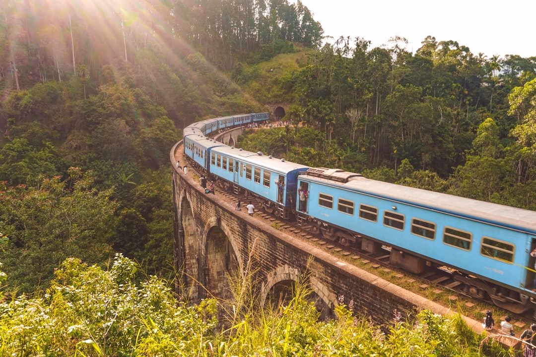 Transport på Sri Lanka 2026 – tåg, tuktuk, buss och privatchaufför