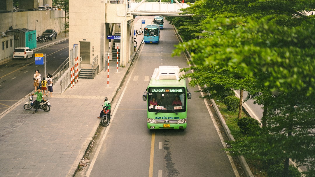 Transport i Vietnam — Tåg, flyg, buss och Grab