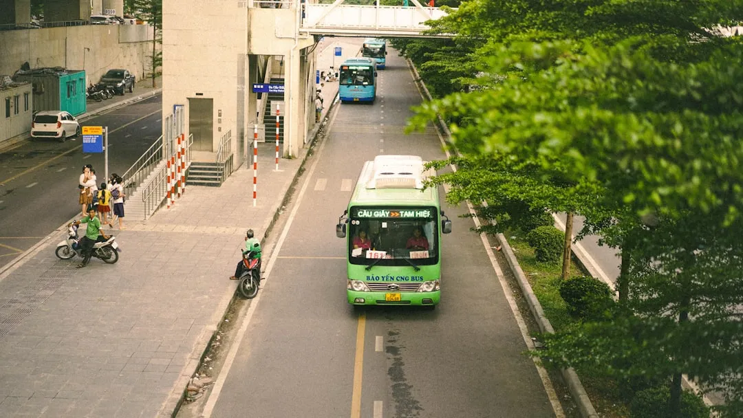 Transport i Vietnam — Tåg, flyg, buss och Grab